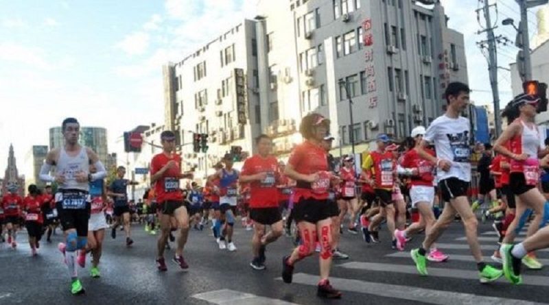 Posponen maratón de Shanghái por repunte de COVID-19