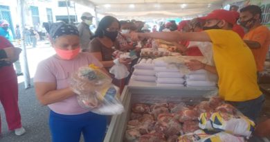 Mercal benefició con Plan Cayapa de Proteína a familias del sector Prado de María en Caracas