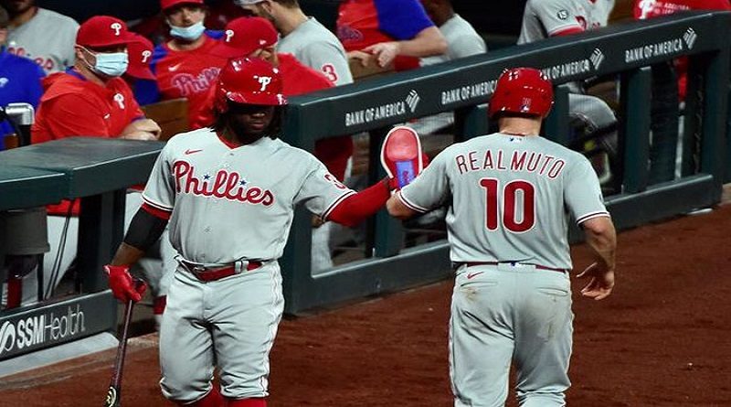 Venezolanos Odúbel Herrera y Ronald Torreyes son declarados agentes libres