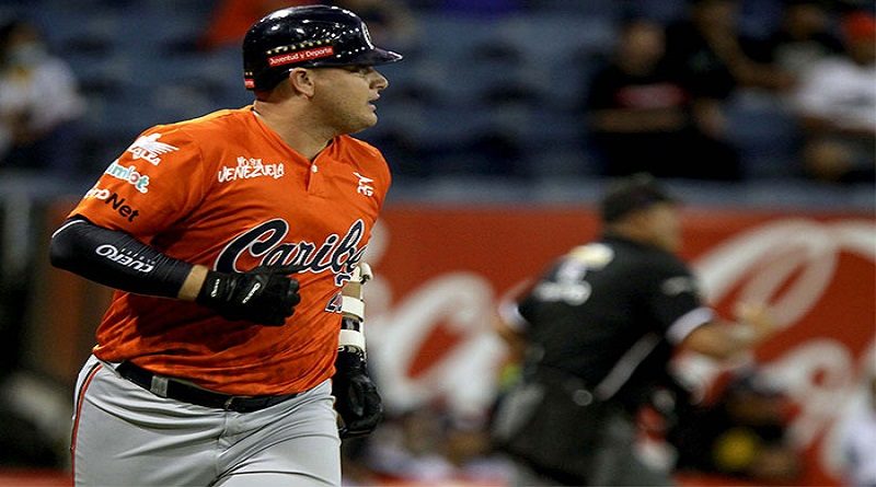 Caribes liquidó a los Bravos con rally de siete carreras en el octavo inning