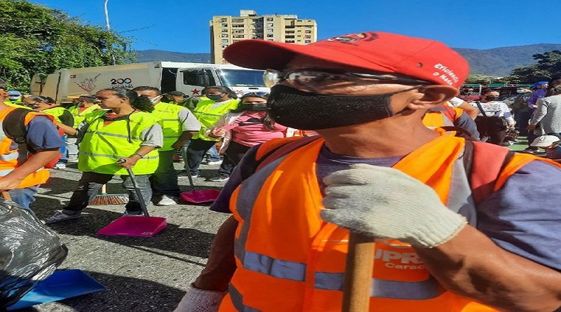 Concientizan a comerciantes de la avenida Baralt sobre el tratamiento de residuos y desechos sólidos