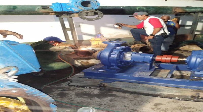 Instalan bomba sumergible en la Estación de Bombeo de Buroz en Miranda
