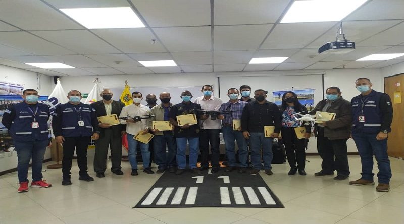 Graduada primera promoción de pilotos de drones del Instituto Geográfico de Venezuela Simón Bolívar