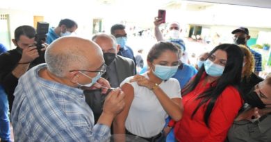 Impulsan jornadas de Vacunación en instituciones educativas del estado Bolívar