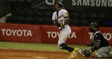 Leones conquista su quinta victoria al hilo tras derrotar 8-4 a los Tiburones