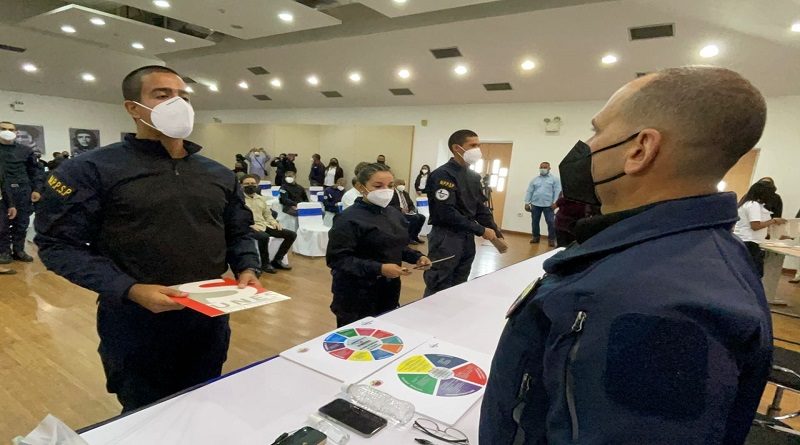 Graduados 617 estudiantes de la UNES como Custodios Asistenciales