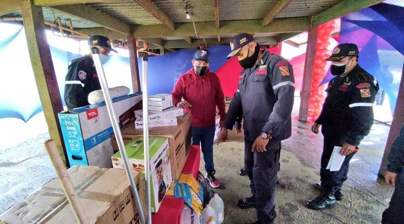 Recuperan y dotan con vehículo e insumos la Estación de Bomberos de El Junquito