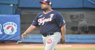 Los Tigres despiden a Clemente Álvarez y nombran a Aarom Baldiris como nuevo mánager