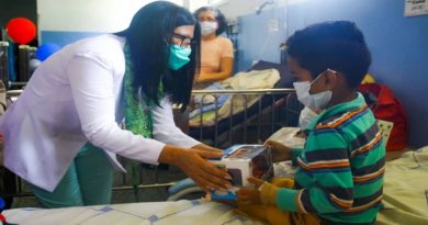 Entregan juguetes a niños y niñas del Hospital Central de Maracay