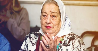 Jefe de Estado felicita por su cumpleaños a la argentina Hebe de Bonafini