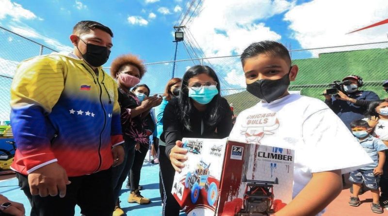 Presidente Maduro agradece el esfuerzo y compromiso de los líderes y lideresas de la Revolución
