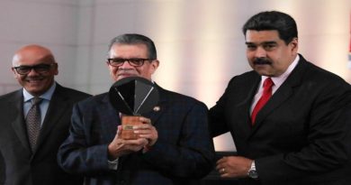 Jefe de Estado despide a Earle Herrera: ¡Tu ejemplo seguirá vivo entre nosotros, Maestro!
