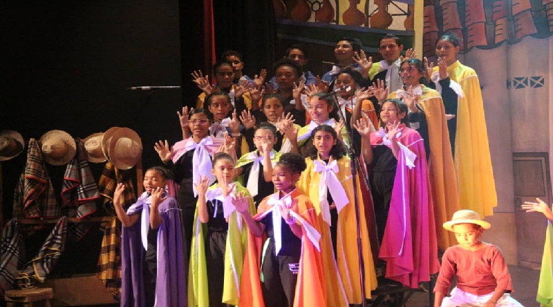Movimiento Nacional de Teatro César Rengifo recibe el mes de diciembre con un concierto