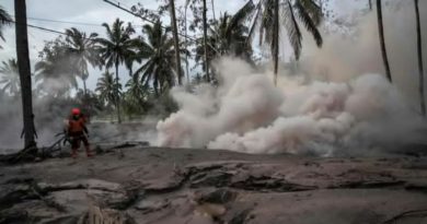 Se eleva a 34 el número de fallecidos por el volcán Semeru en Indonesia