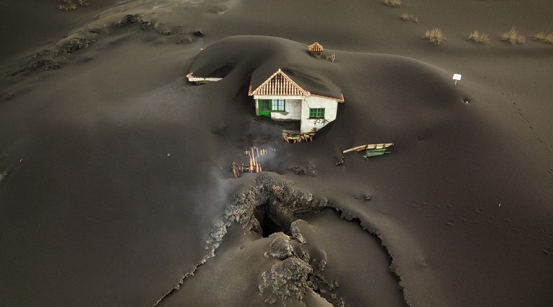 EN FOTOS: Volcán de isla española La Palma cesó erupción pero dejó destrucción