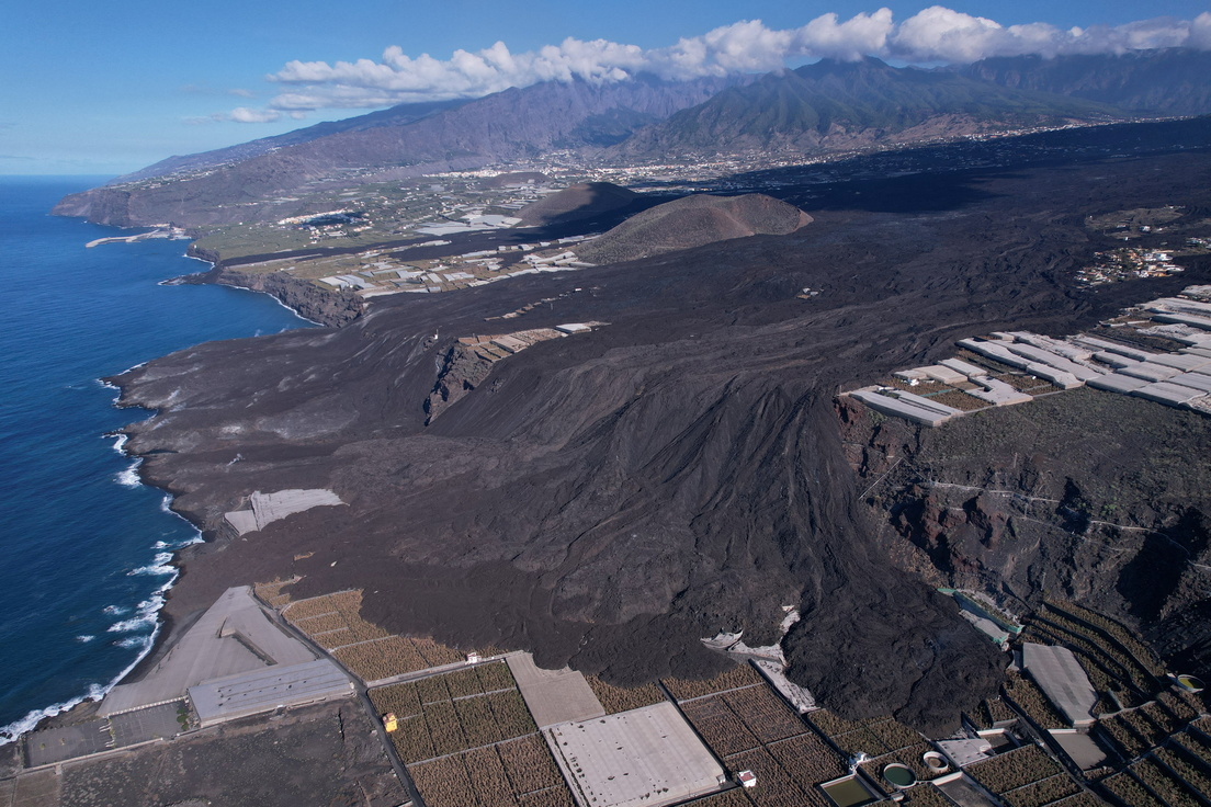 EN FOTOS: Volcán de isla española La Palma cesó erupción pero dejó destrucción