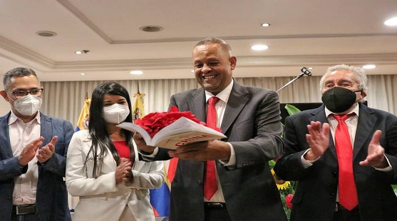 Presentan libro "China, la nueva civilización" del diputado Rodolfo Sanz