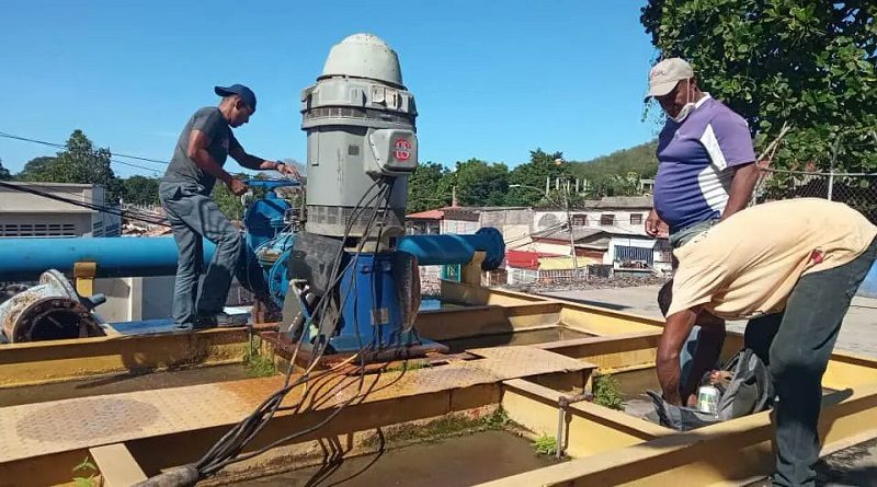 Hidrocaribe realizó mantenimiento a Estación de Bombeo Urica en estado Sucre (06/12)