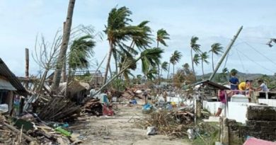 Aumentan a 338 personas fallecidas tras paso de tifón en Filipinas