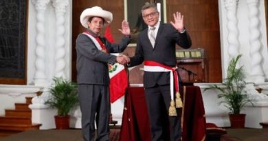 Designan nuevo ministro de educación en Perú