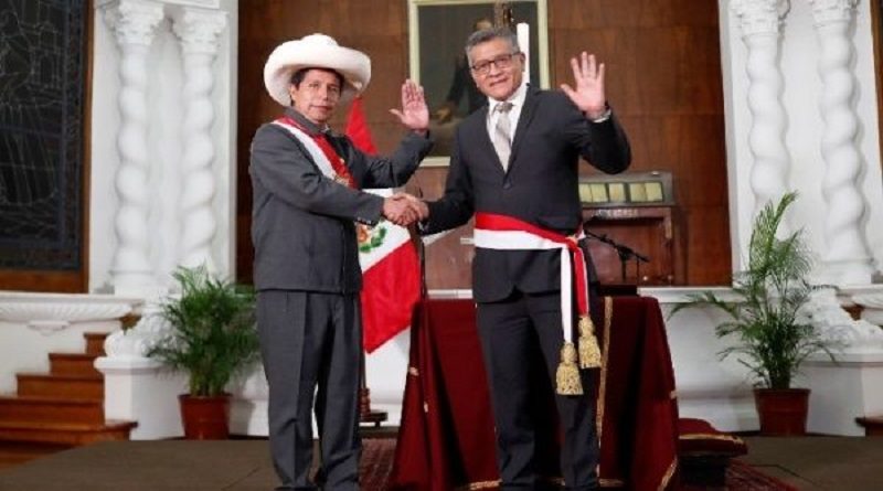 Designan nuevo ministro de educación en Perú