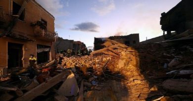 Colapso de un edificio deja al menos dos muertos en Italia