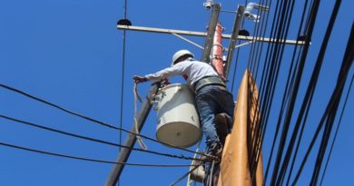 Rehabilitan alumbrado público en la Carretera Nacional Turmero-Cagua