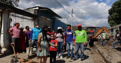 Sustituyen 477 metros de colectores en comunidades de Mariño en Aragua