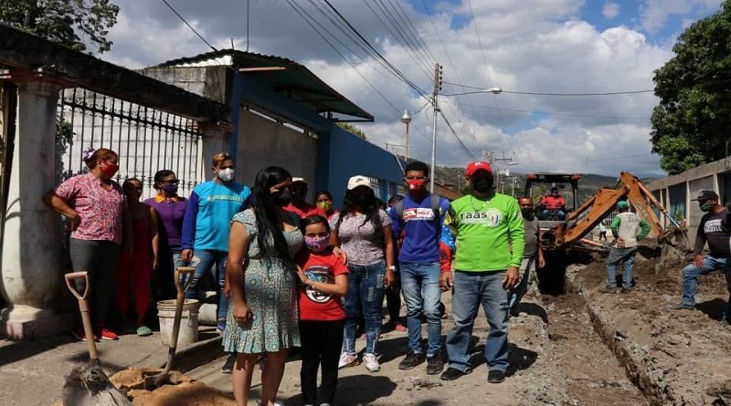 Sustituyen 477 metros de colectores en comunidades de Mariño en Aragua