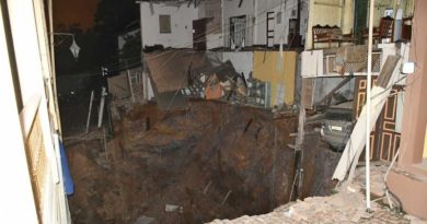Socavón destruyó viviendas y provocó evacuación de 300 personas en Ecuador
