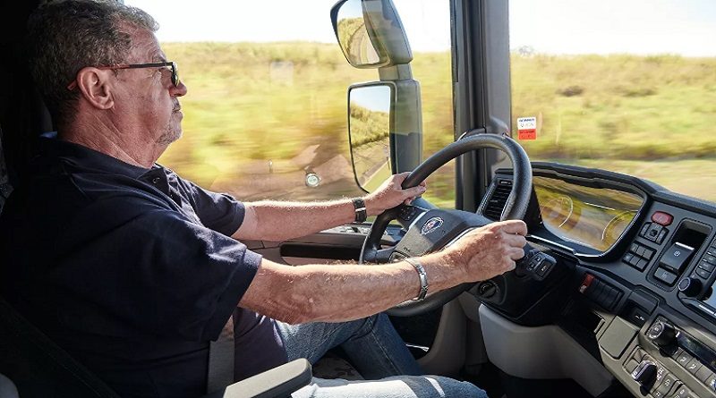 Transportistas españoles suspenden huelga que amenazaba los suministros por Navidad