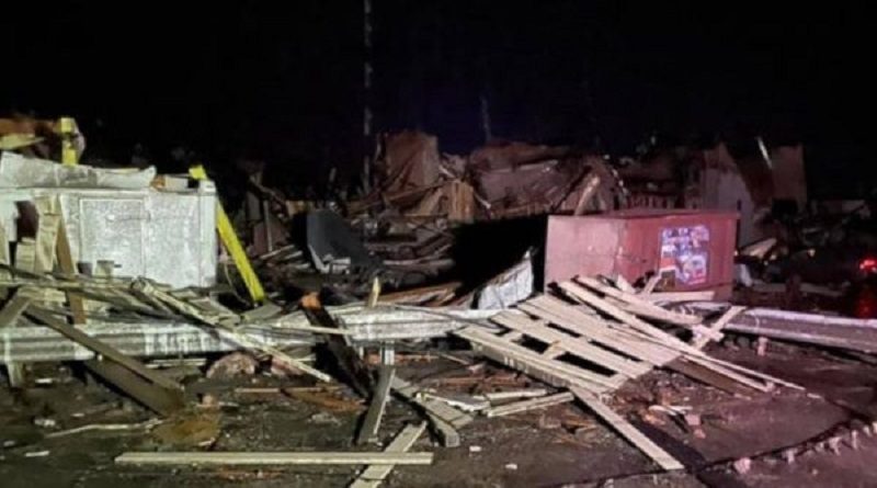 Al menos 70 muertos deja paso de tornado en Kentucky