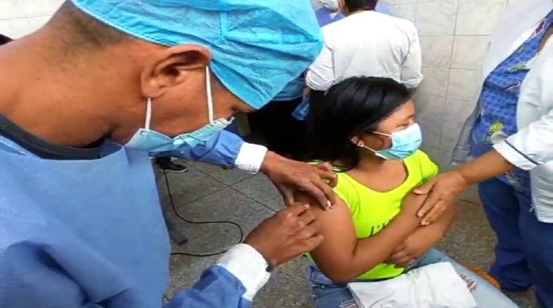Avanza vacunación de la tercera dosis antiCOVID-19 en municipio Lossada de Zulia