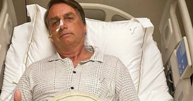 El presidente de Brasil, Jair Bolsonaro, hospitalizado de emergencia por una posible obstrucción intestinal, Sao Paulo, Brasil,  el 3 de enero de 2022  (Sputnik Mundo / Foto : Twitter / Jair M. Bolsonaro)