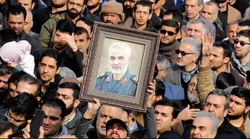 El presidente de Irán, Seyed Ebrahim Raisi, ofrece un discurso en el segundo aniversario del asesinato del general Soleimani, 3 de enero de 2022.