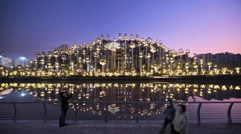 Se inaugura Jardín colgante con 1.000 arboles en Shanghái