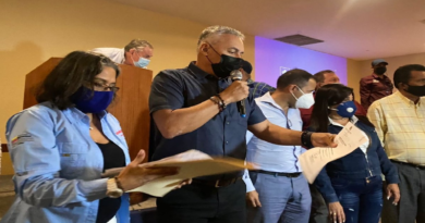 Ministerio del Turismo entrega registros, licencias y credenciales a personas naturales