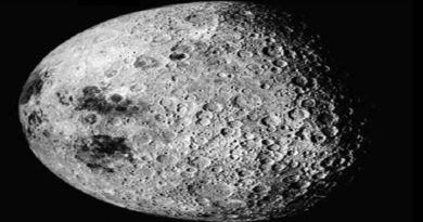 Descubren que la cara oculta de la luna está cubierta de cráteres pequeños y suelo pegajoso