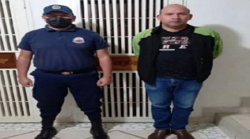 Detienen a dos exfiscales por actos de corrupción en Mérida