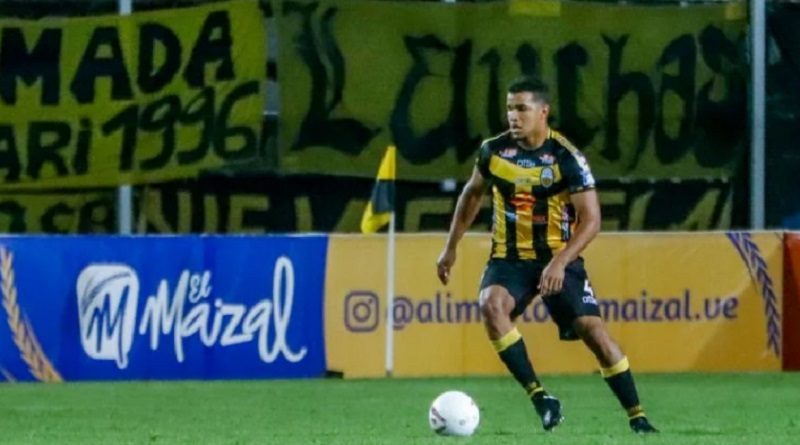 Jesús Quintero renueva contrato con el Deportivo Táchira