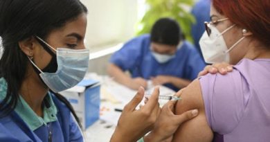 Inician aplicación de dosis de refuerzo contra la COVID-19 en Guarenas