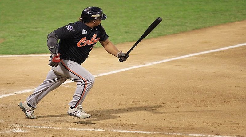 Caribes vence 4-3 a los Cardenales y provoca un triple empate en la punta en el Round Robin