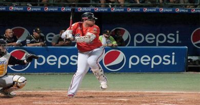 Caribes igualó al Magallanes en la cima del Round Robin al vencer 12-7 a los Leones