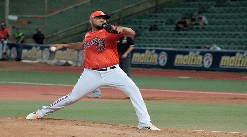 Caribes en la cima del Round Robin tras vencer 3-2 a los Leones