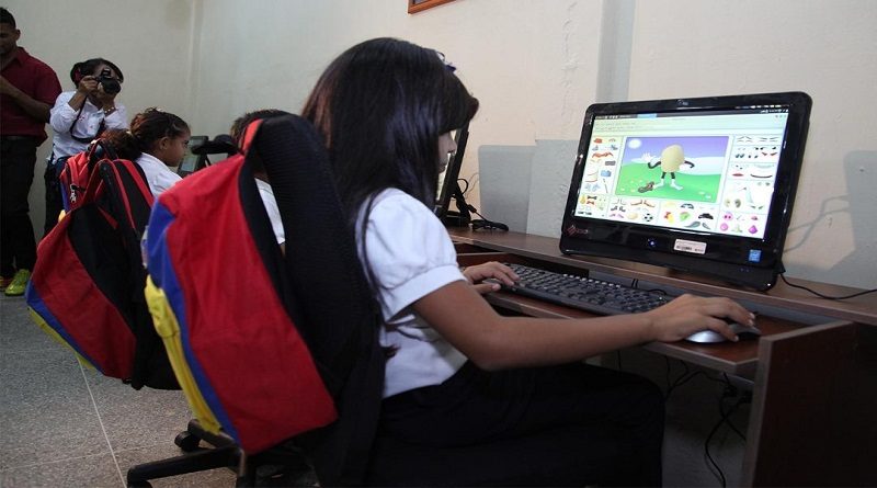 Estudiantes de Maturin regresan a clases semipresenciales bioseguros