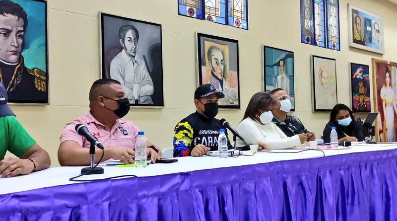 Realizan encuentro con comuneros de Caracas