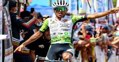 Venezolano Eduin Becerra se impuso en la quinta etapa de la Vuelta al Táchira