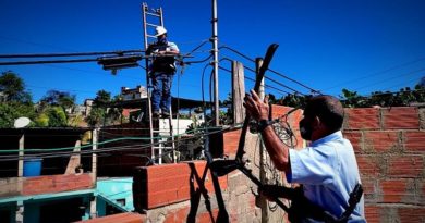 Restituyen servicio de telecomunicaciones a 600 suscriptores en La Guaira