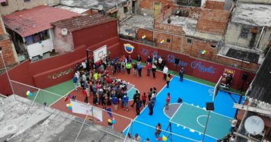 Reinauguran cancha en la comunidad de Los Eucaliptos en Caracas