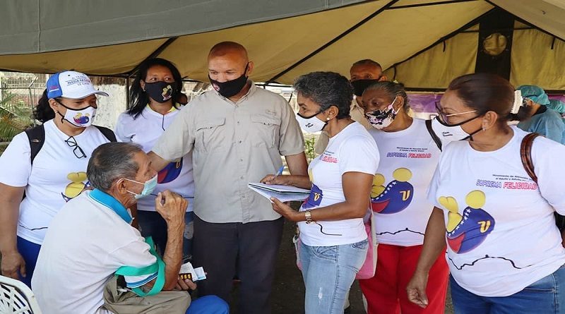 Más de 350 puntos de vacunación se encuentran activos en los 15 municipios de Guárico (fotos: Angelo Navarro (ECS-Unerg)